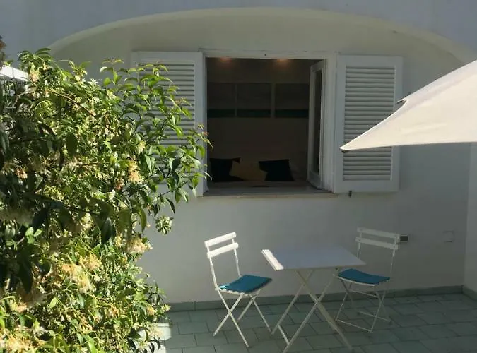 Olive Tree Garden Affittacamere 3*